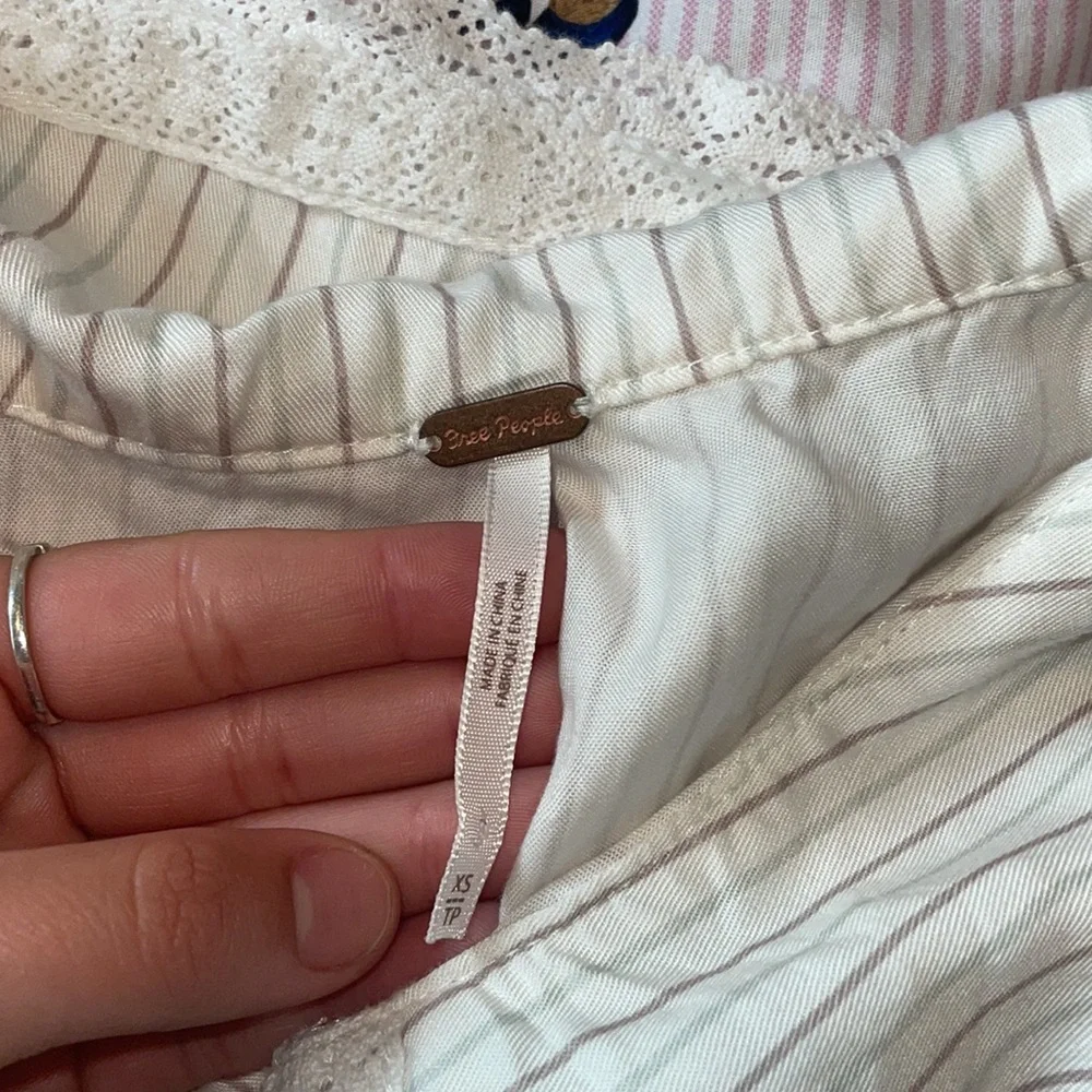 Blouse - Picture 3 of 3
